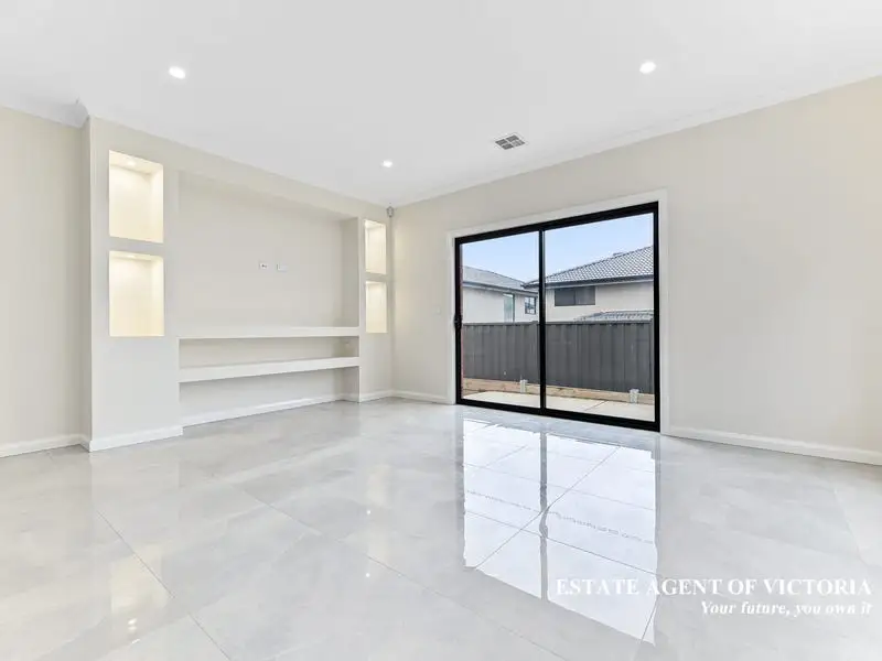 21 Coachella Way, Berwick Leased by Estate Agent of Victoria - image 1