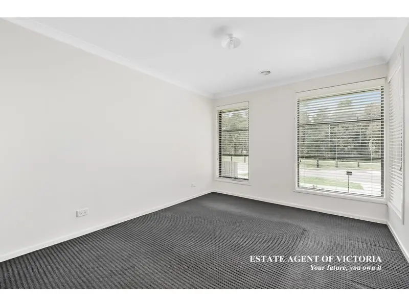 25 Caitlin Drive, Pakenham Leased by Estate Agent of Victoria - image 1