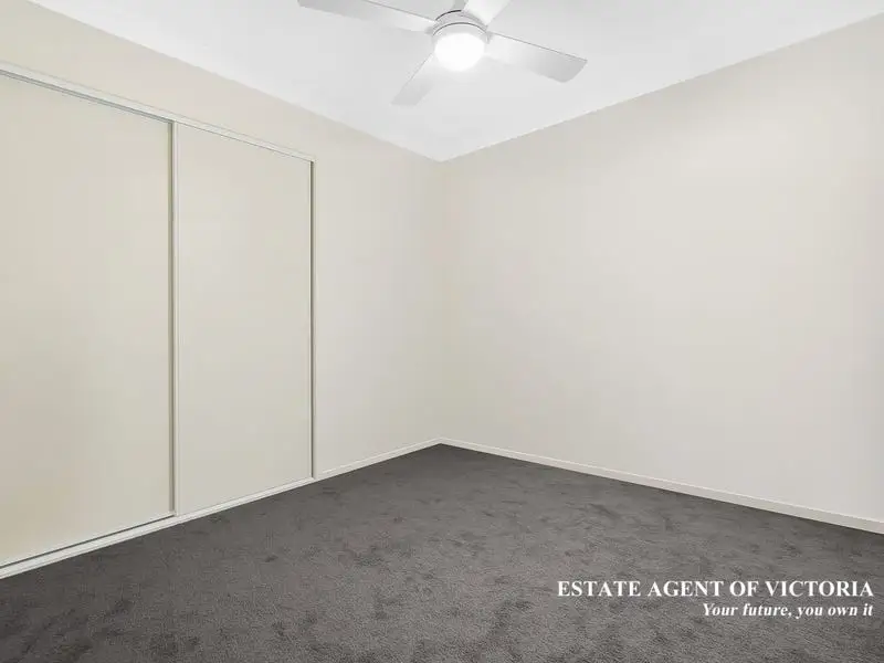 38 Bona Vista Rise, Clyde Leased by Estate Agent of Victoria - image 1