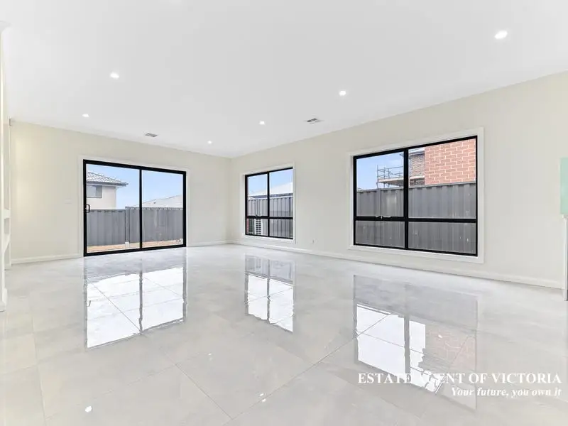 21 Coachella Way, Berwick Leased by Estate Agent of Victoria - image 1