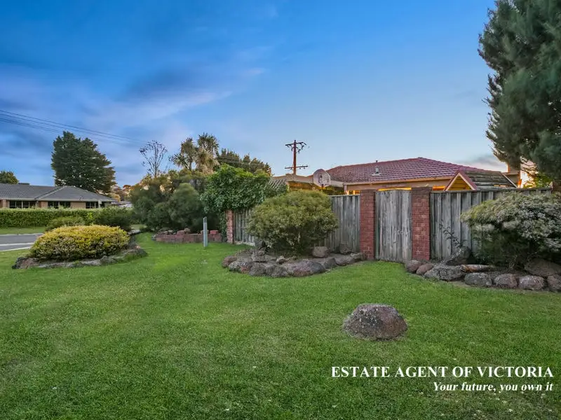 1 Haydon Court, Cranbourne Sold by Estate Agent of Victoria - image 1