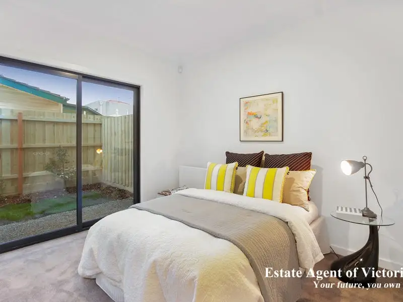 1B/5 Day Street, Dandenong Sold by Estate Agent of Victoria - image 1