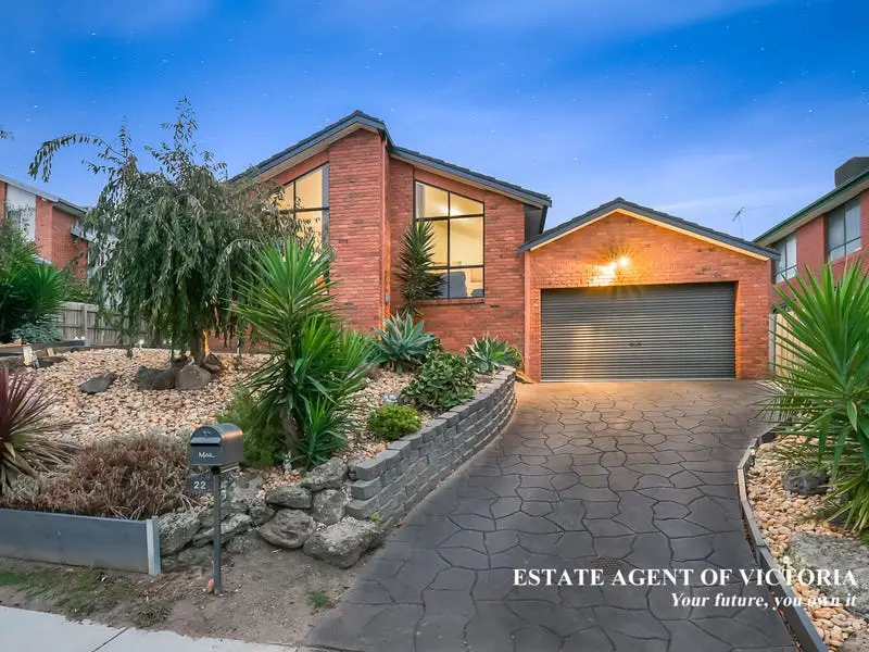 22 Edward Freeth Drive, Endeavour Hills Sold by Estate Agent of Victoria - image 1