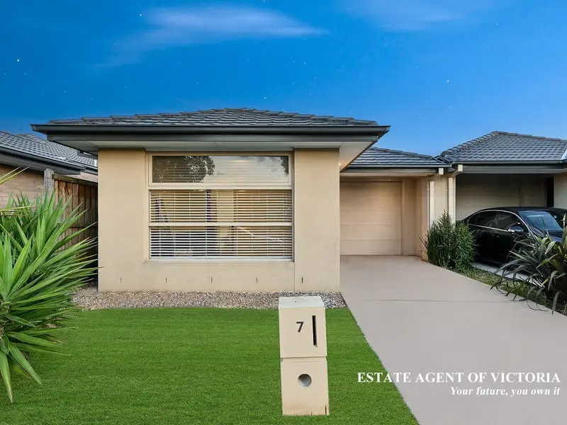 7 Mossey Crescent, Cranbourne East Sold by Estate Agent of Victoria