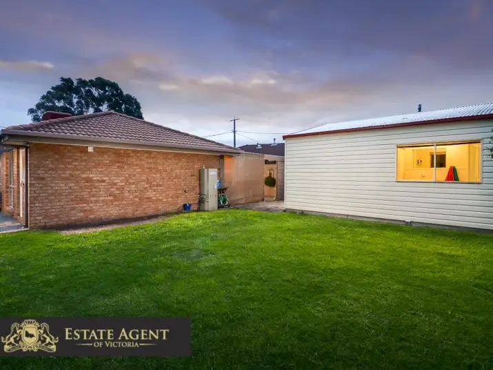 14 Joyce Street, Cranbourne West Sold by Estate Agent of Victoria - image 1