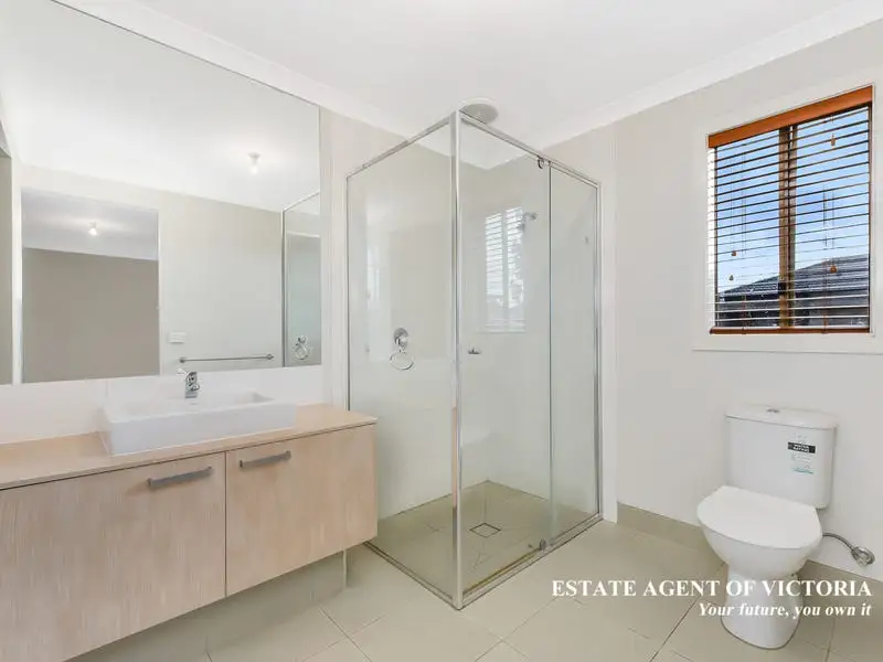 12 Arden Avenue, Pakenham Sold by Estate Agent of Victoria - image 1