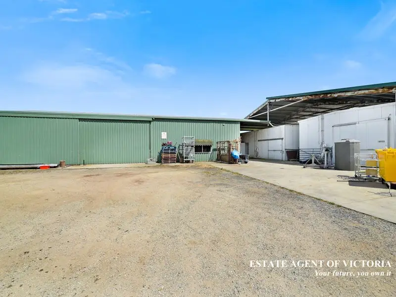 Cardinia Sold by Estate Agent of Victoria - image 1