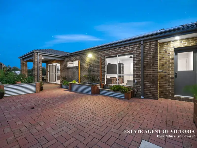 80 Bona Vista Rise, Clyde Sold by Estate Agent of Victoria - image 1