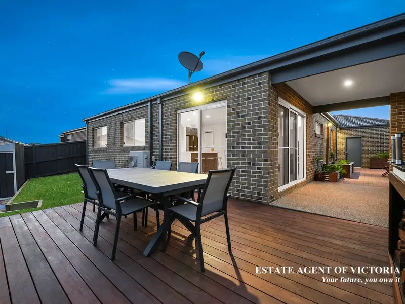 80 Bona Vista Rise, Clyde Sold by Estate Agent of Victoria - image 1