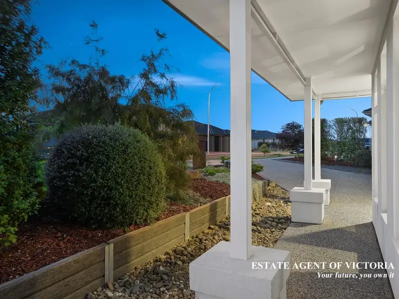 80 Bona Vista Rise, Clyde Sold by Estate Agent of Victoria - image 1