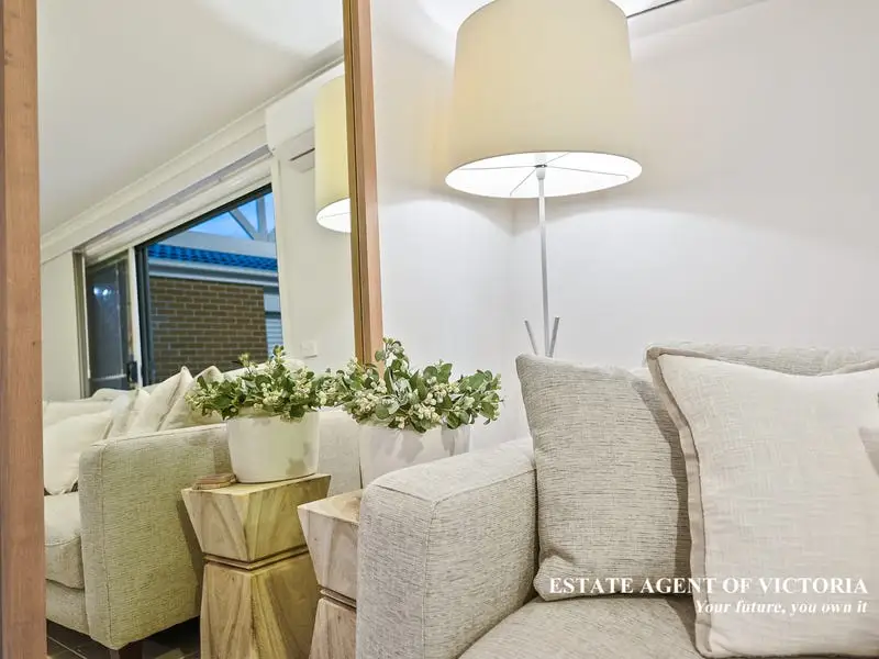 3 Ayredale Street, Clyde Sold by Estate Agent of Victoria - image 1