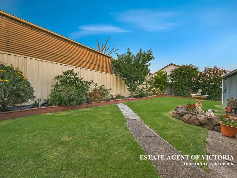 24 Tristania Street, Doveton Sold by Estate Agent of Victoria - image 1