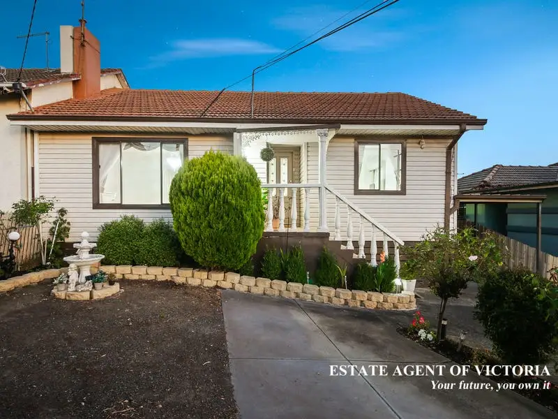 24 Tristania Street, Doveton Sold by Estate Agent of Victoria - image 1