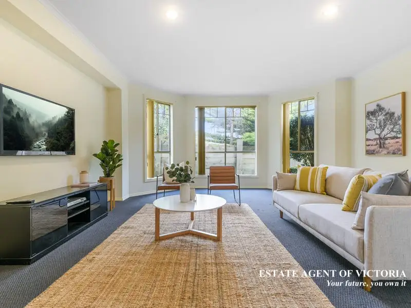 1 Lorikeet Drive, Berwick Sold by Estate Agent of Victoria - image 1