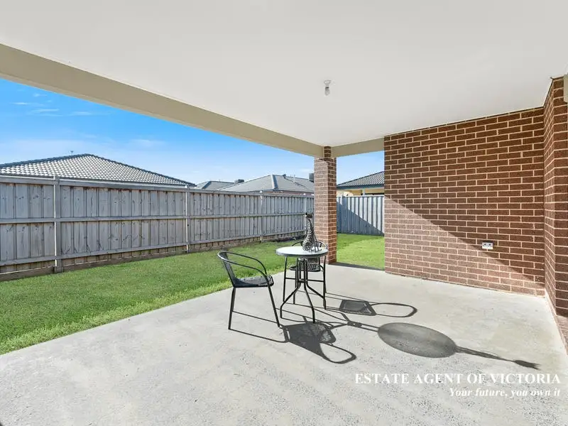 53 Campaspe Street, Clyde North Sold by Estate Agent of Victoria - image 1