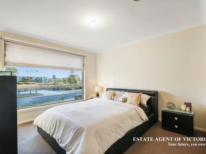 53 Campaspe Street, Clyde North Sold by Estate Agent of Victoria - image 1