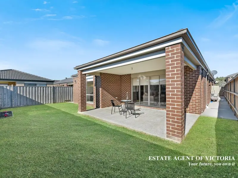 53 Campaspe Street, Clyde North Sold by Estate Agent of Victoria - image 1