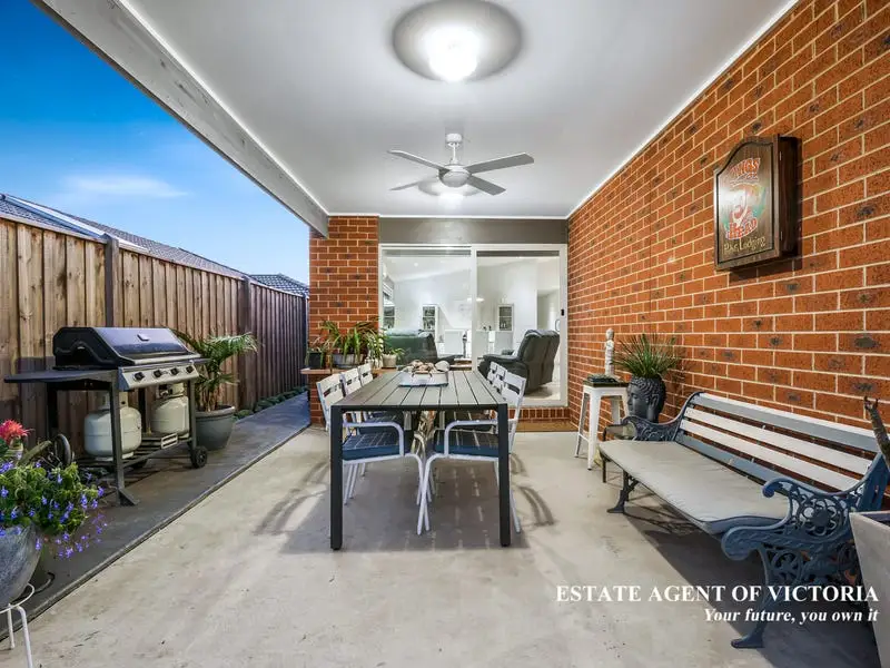 14 Yarra Street, Clyde Sold by Estate Agent of Victoria - image 1