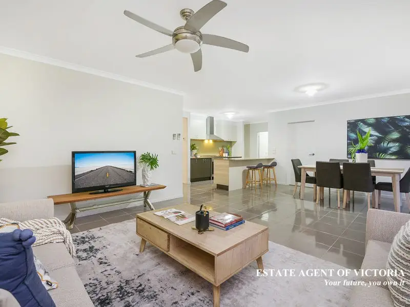 3 Ventasso Street, Clyde North Sold by Estate Agent of Victoria - image 1