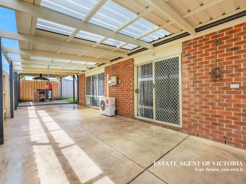 6 Norwegian Way, Narre Warren South Sold by Estate Agent of Victoria - image 1