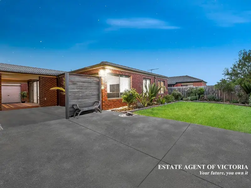 76 Fleet Street, Narre Warren South Sold by Estate Agent of Victoria - image 1