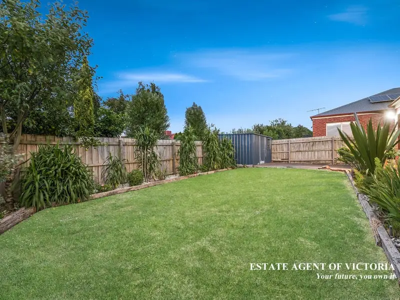 76 Fleet Street, Narre Warren South Sold by Estate Agent of Victoria - image 1