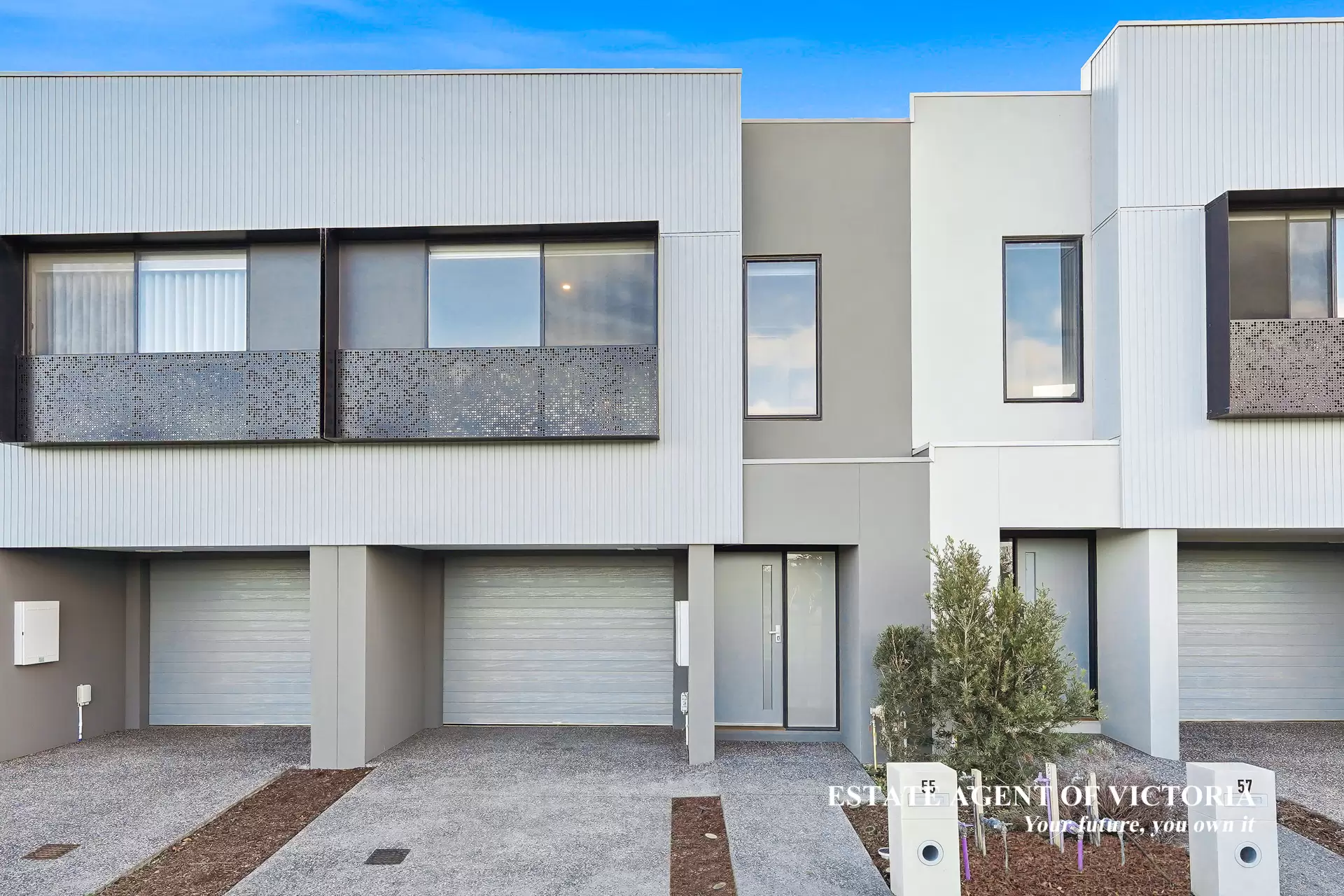 55 Baseline Way, Clyde  For Sale by Estate Agent of Victoria - image 1