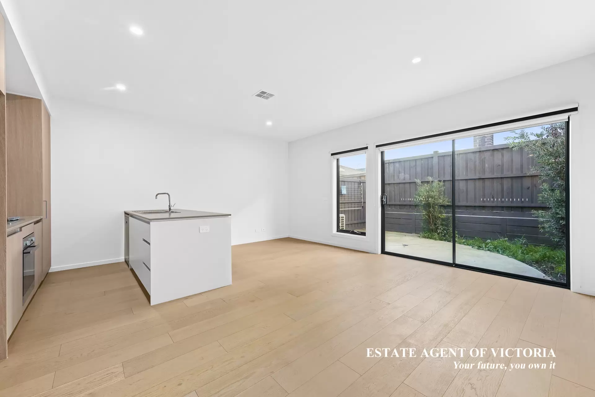 55 Baseline Way, Clyde  For Sale by Estate Agent of Victoria - image 1