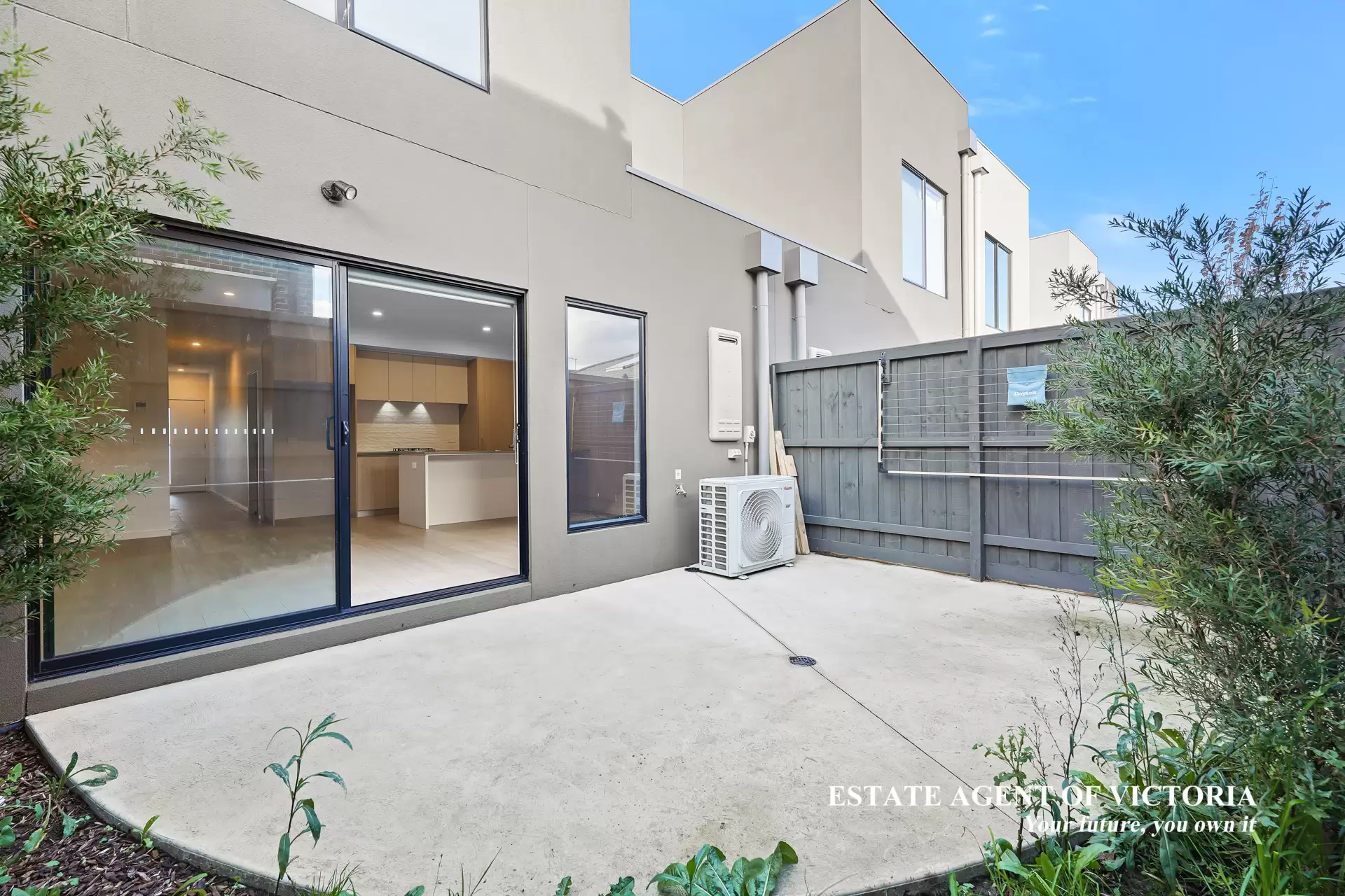 55 Baseline Way, Clyde  For Sale by Estate Agent of Victoria - image 1