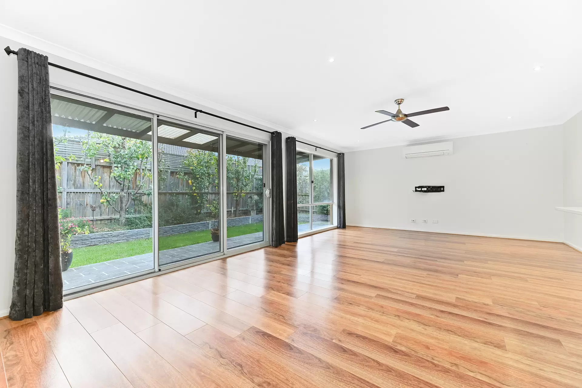 15 Ayredale St, Clyde Leased by Estate Agent of Victoria - image 1