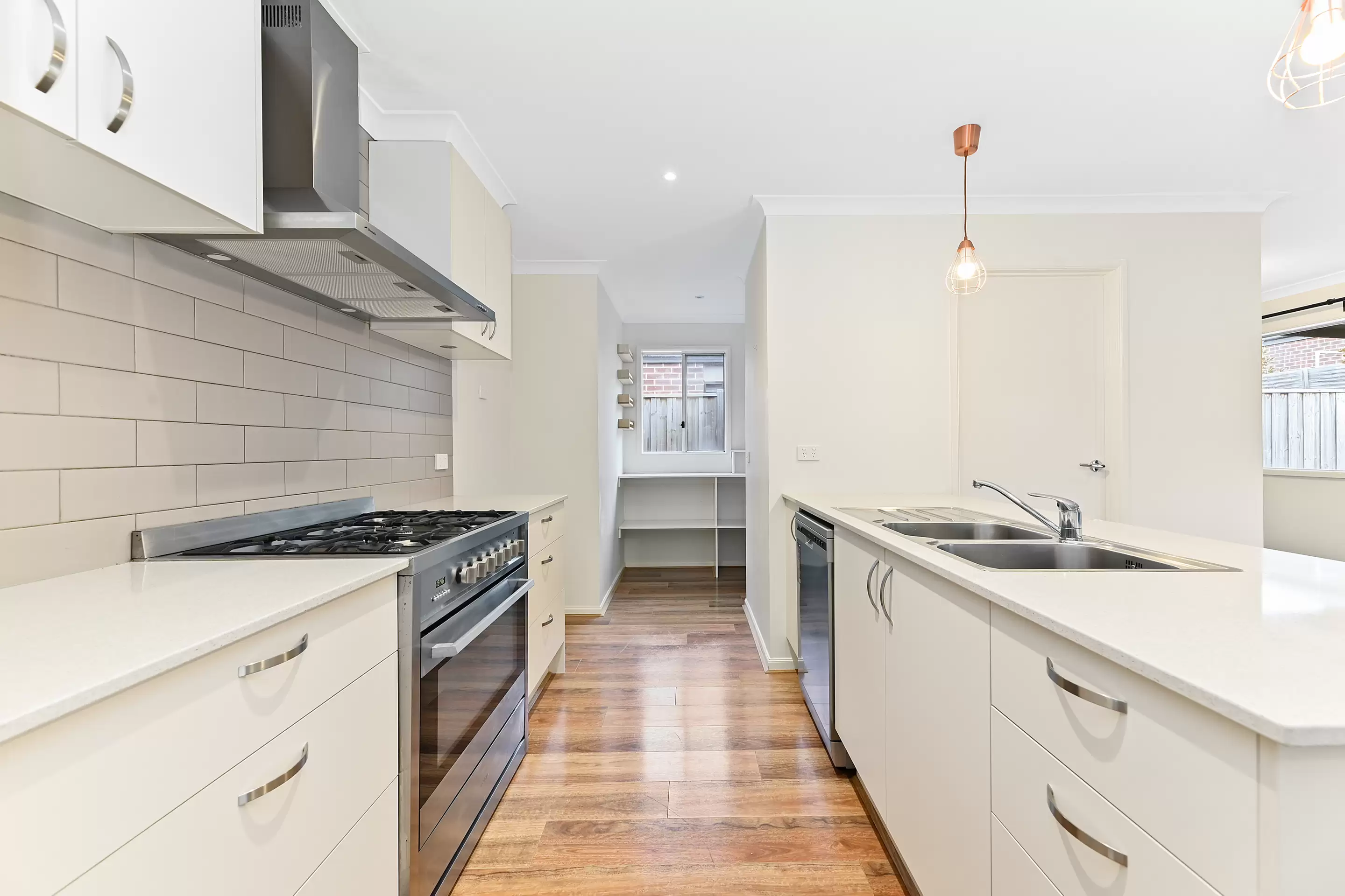 15 Ayredale St, Clyde Leased by Estate Agent of Victoria - image 1
